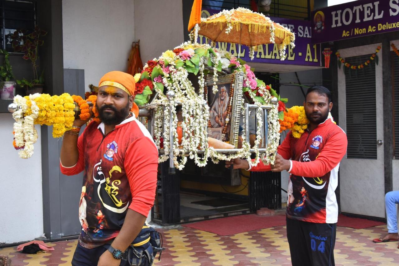 Hotel Temple Sai Shirdi Exteriör bild